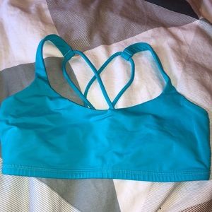 Lululemon free to be bra size 6